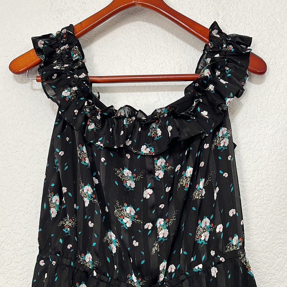 Elliatt Floral Ruffle Romper - Picture 13 of 17